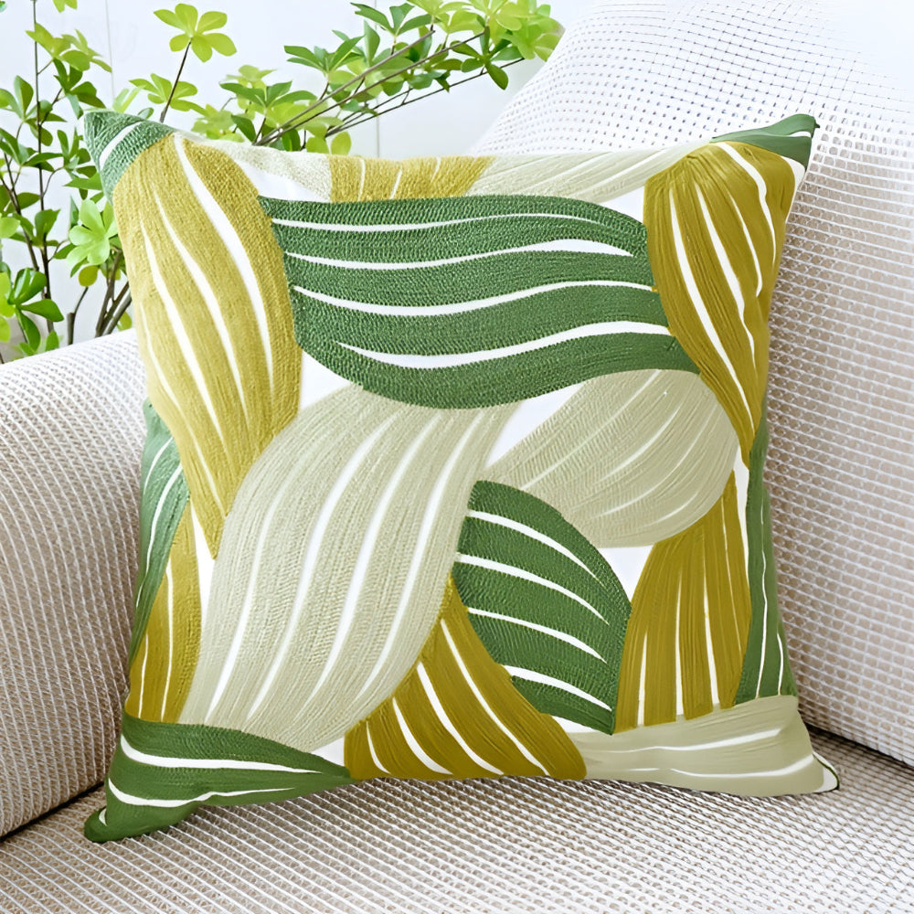LeafLuxe Pillowcase – Stylish Natural Elegance for a Fresh Interior