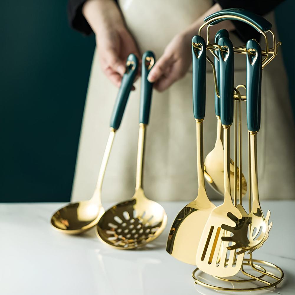 LuxeGold – Elegant RVS Kookgerei Set voor Stijlvol Koken en Serveren