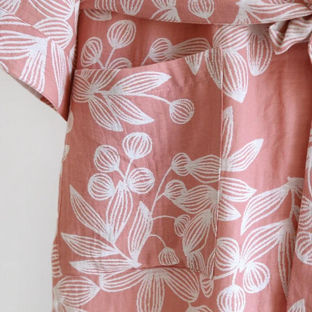 SereniLoom – Soft & Breathable Kimono Bathrobe of Luxury Cotton for Relaxing Moments