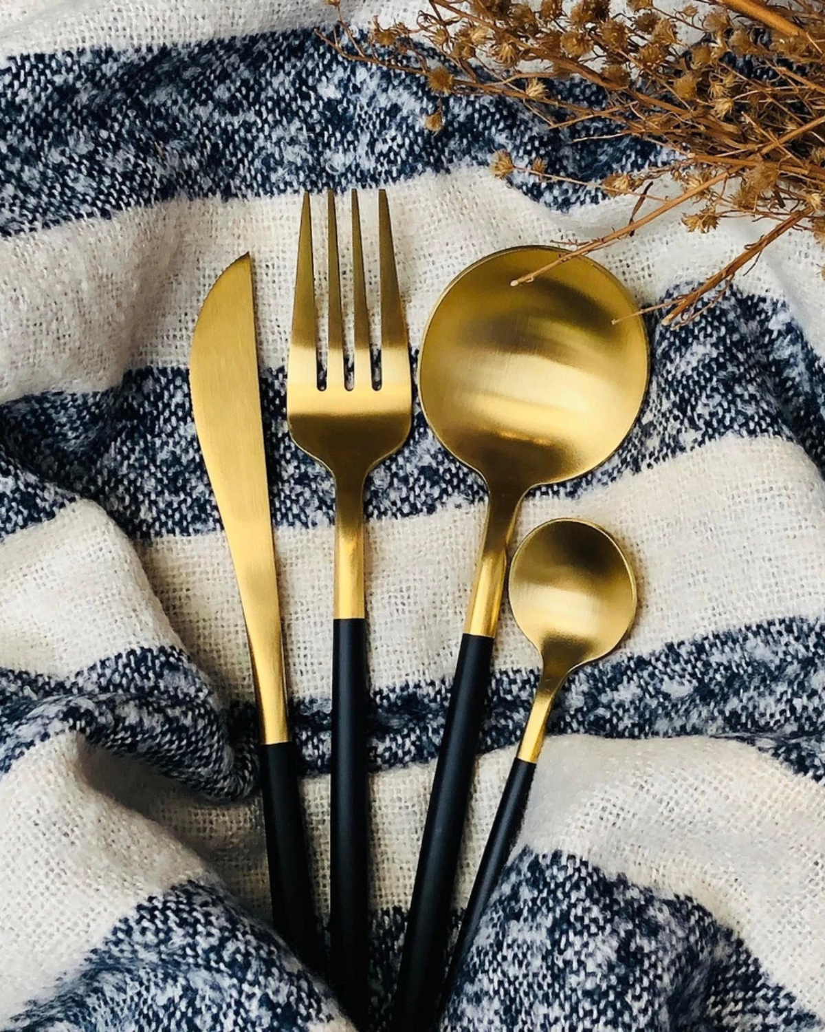 La Lumine – Luxury Cutlery Set with Gold Accents & Matte Black Handles