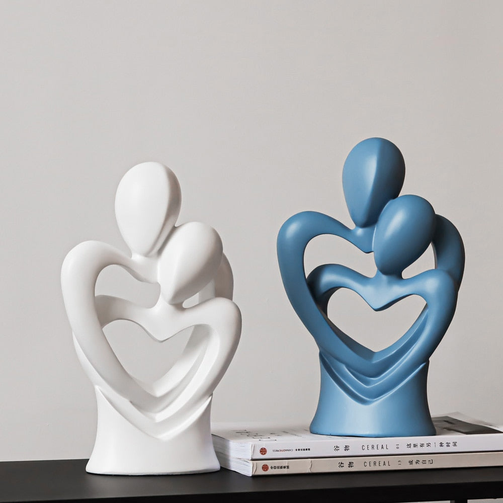 LoveriQ – Elegant Abstract Sculpture with Timeless Charm