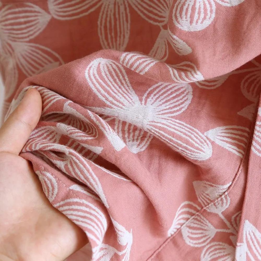 SereniLoom – Soft & Breathable Kimono Bathrobe of Luxury Cotton for Relaxing Moments