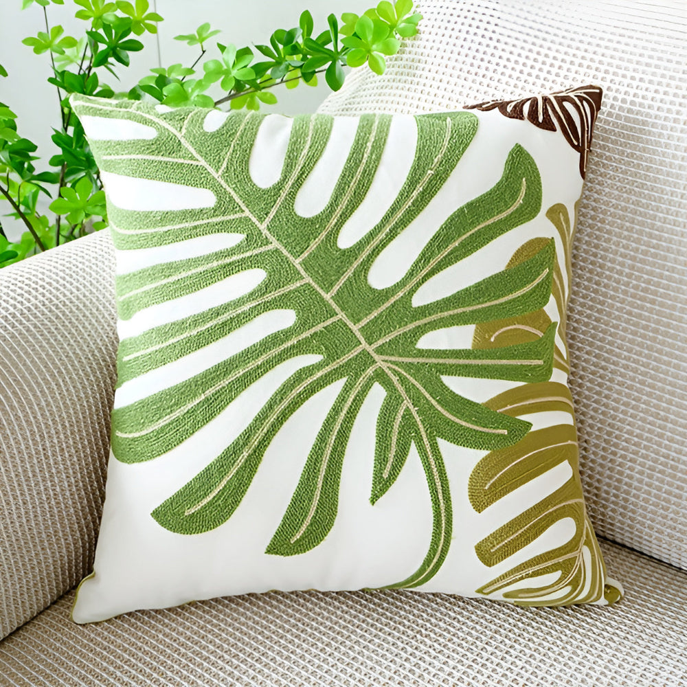 LeafLuxe Pillowcase – Stylish Natural Elegance for a Fresh Interior