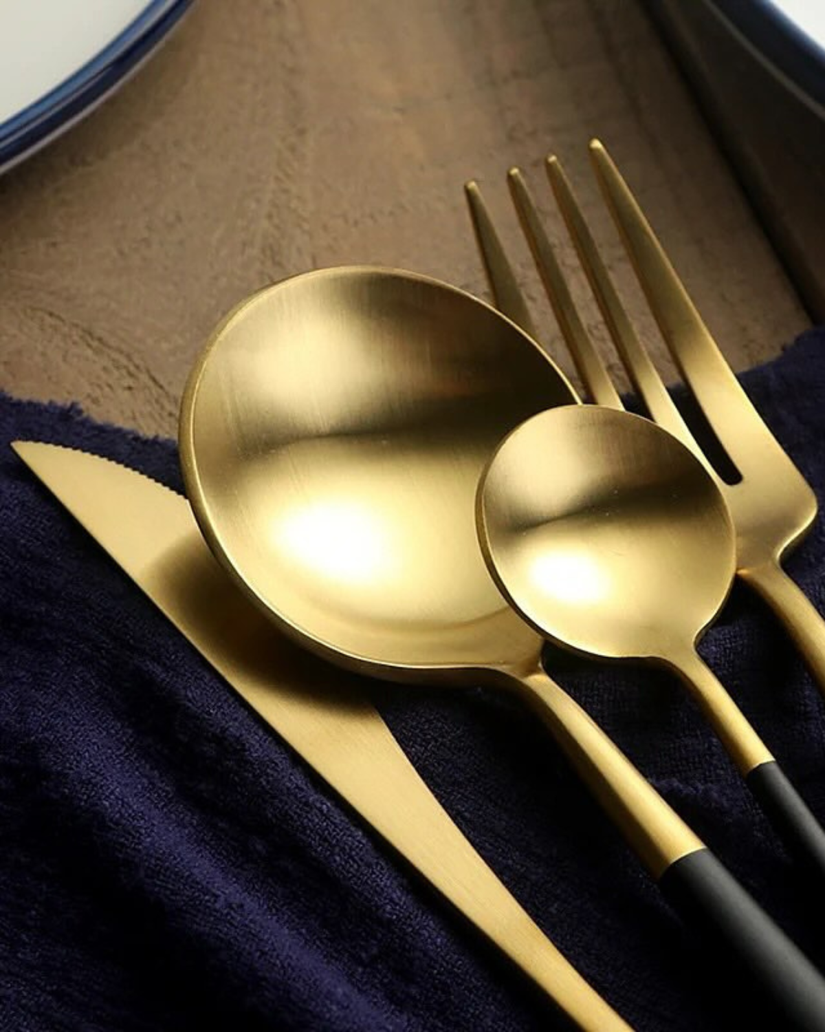 La Lumine – Luxury Cutlery Set with Gold Accents & Matte Black Handles