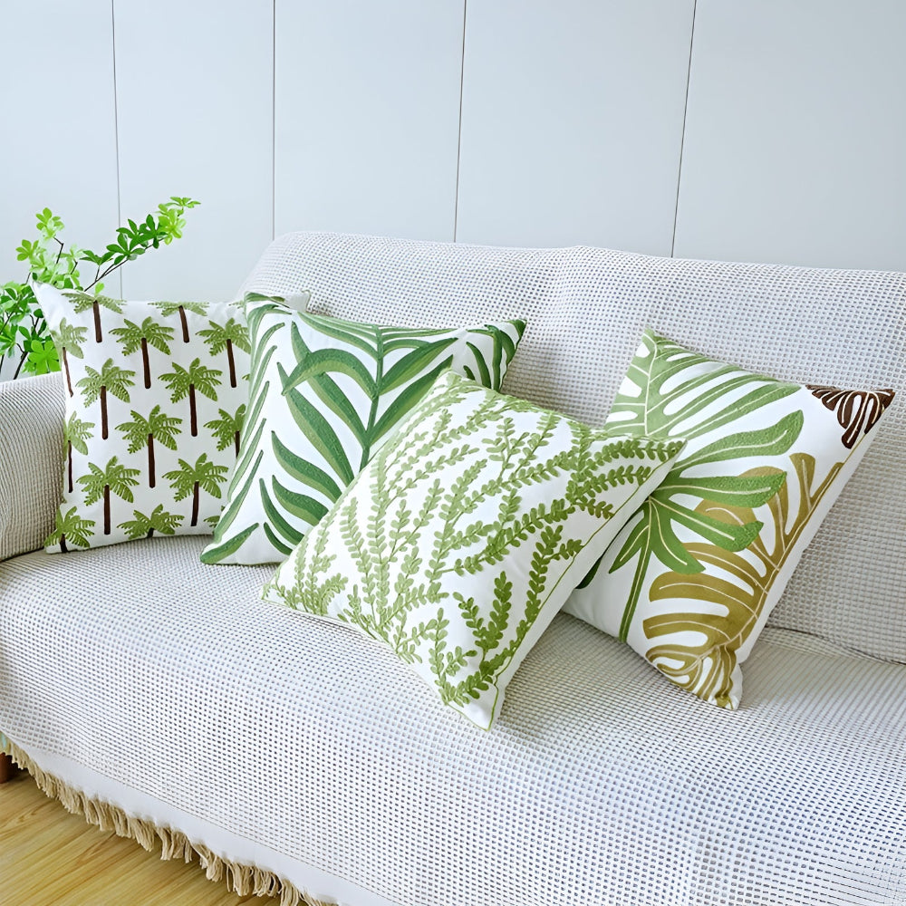 LeafLuxe Pillowcase – Stylish Natural Elegance for a Fresh Interior