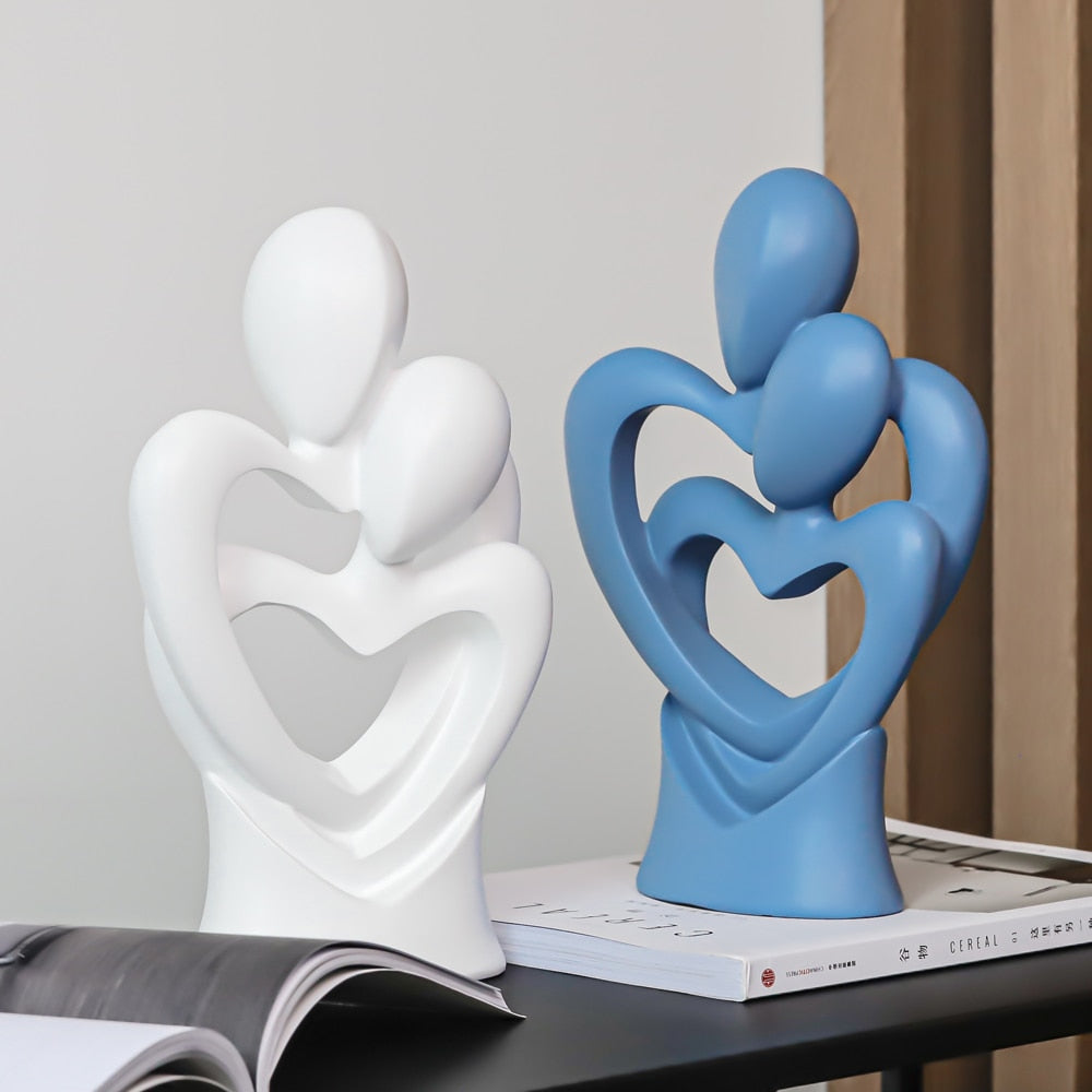 LoveriQ – Elegant Abstract Sculpture with Timeless Charm