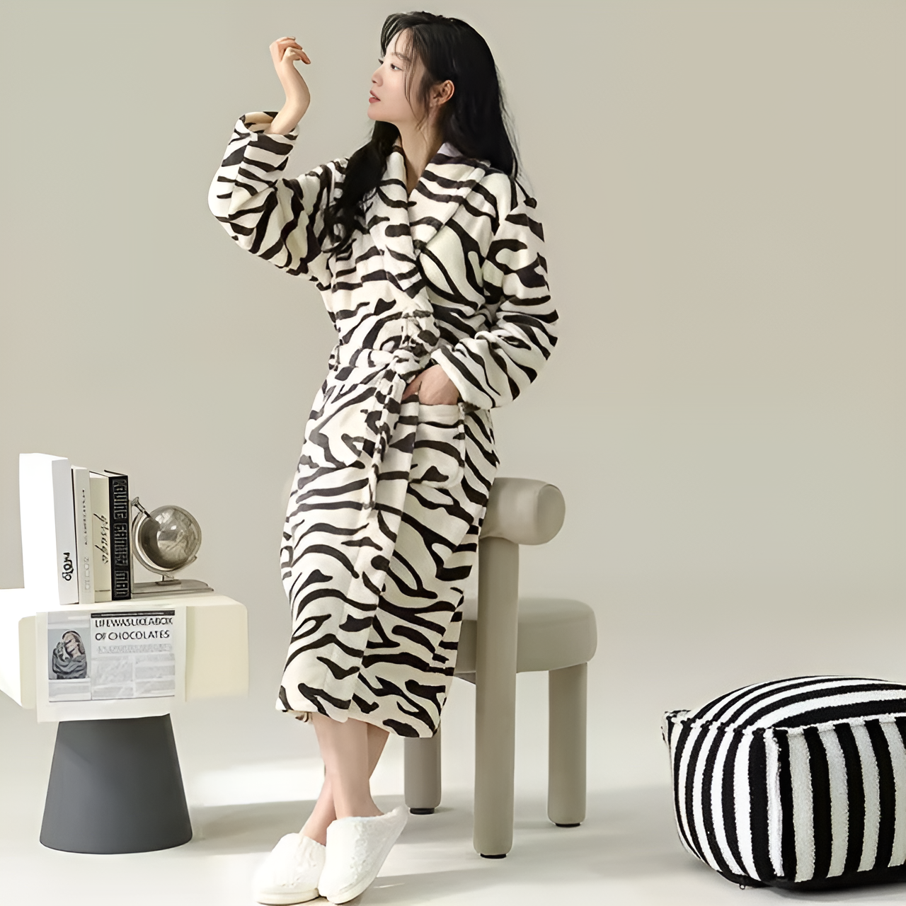 Wellness – Luxe Fleece Bathrobe with Elegant Sherpa Details for Ultimate Home Comfort