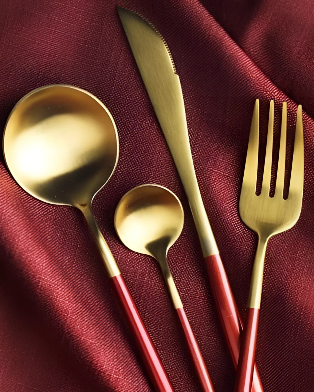 La Lumine – Luxury Cutlery Set with Gold Accents & Matte Black Handles