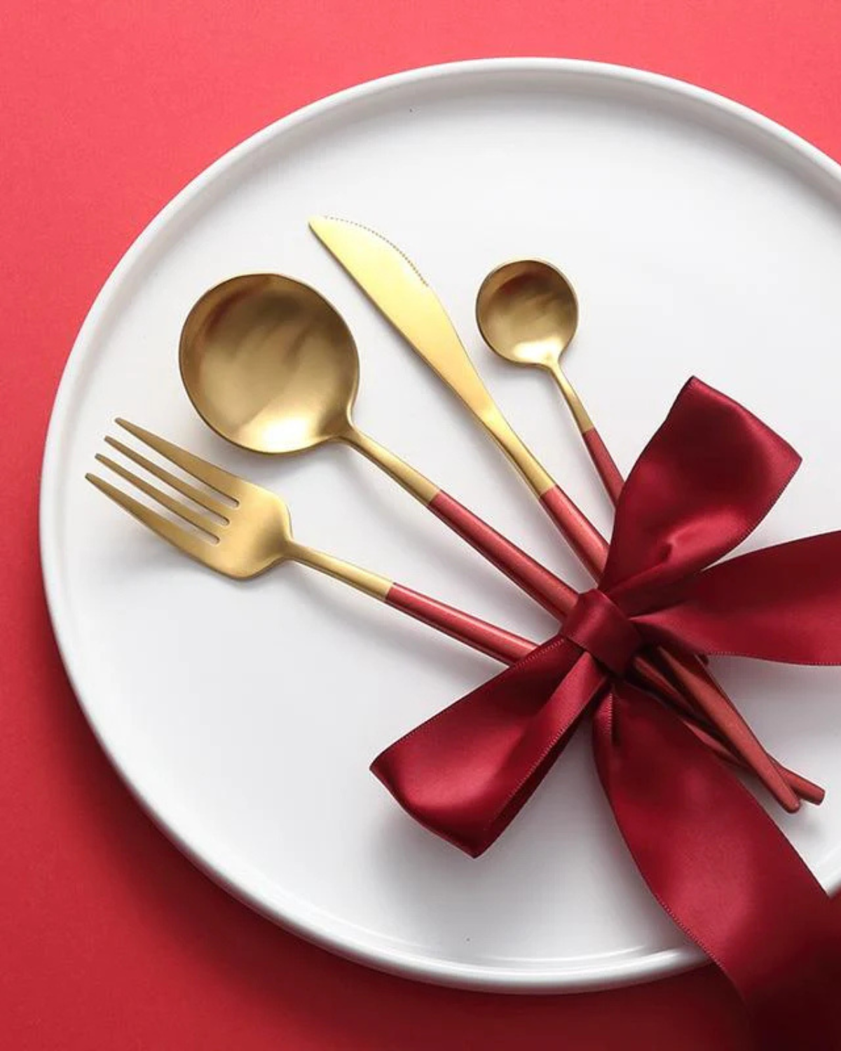 La Lumine – Luxury Cutlery Set with Gold Accents & Matte Black Handles