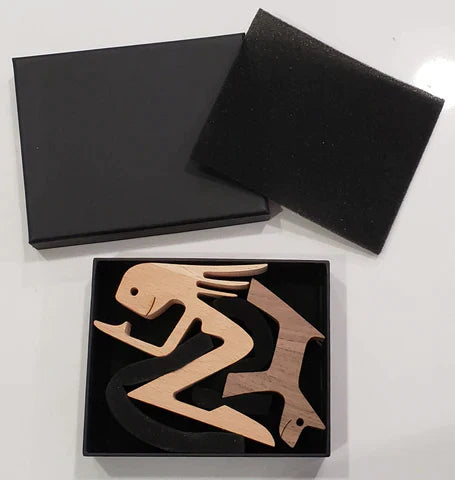 PawBond – Handmade Wooden Sculpture for Dog Love and Connection