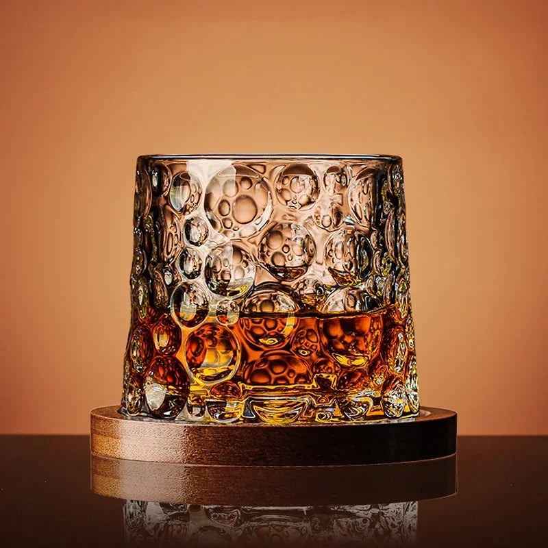 Set de verres à whisky en cristal avec sous-verre en bois et motif taillé