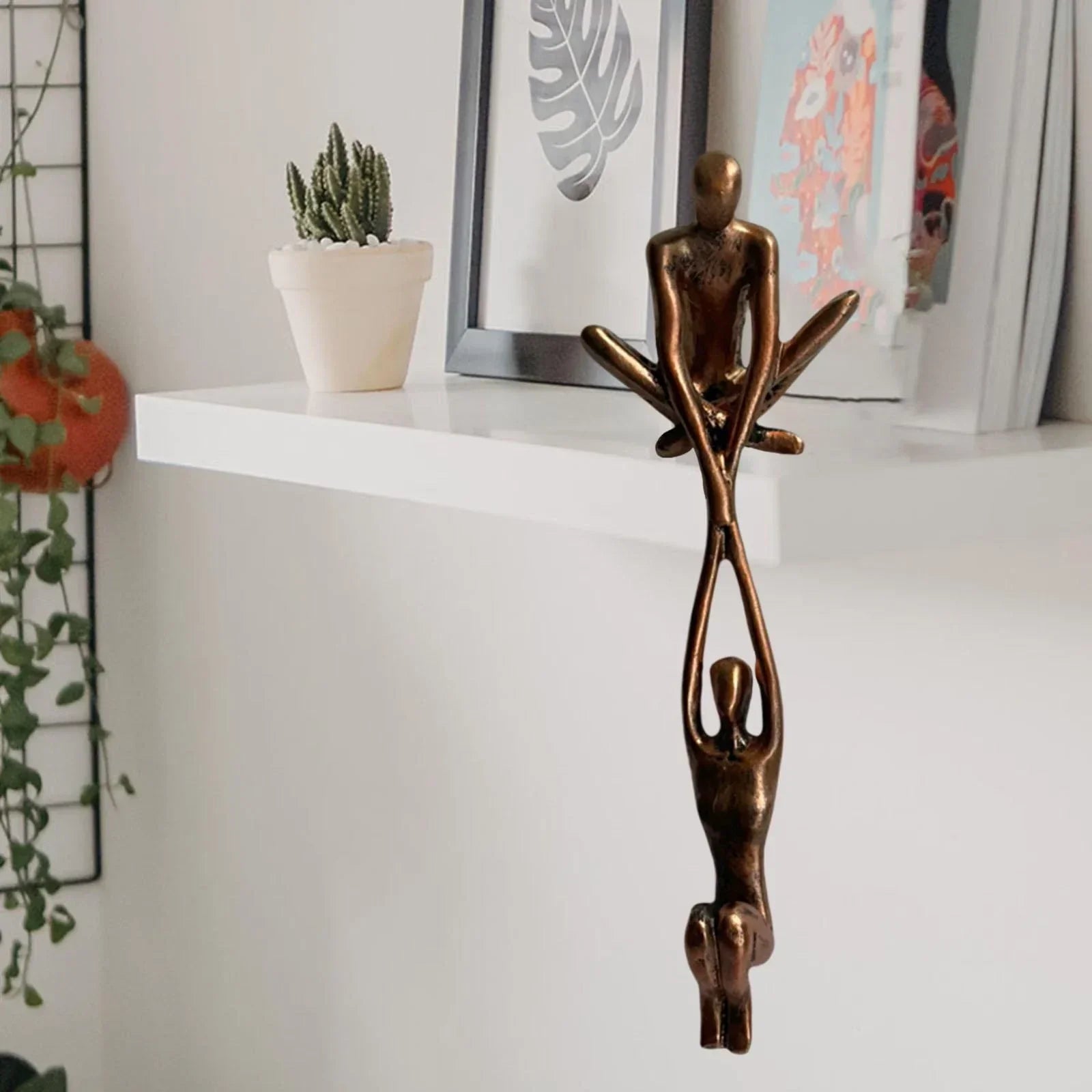 BalanceArt – Elegant Sculpture Figurine for Harmony and Love