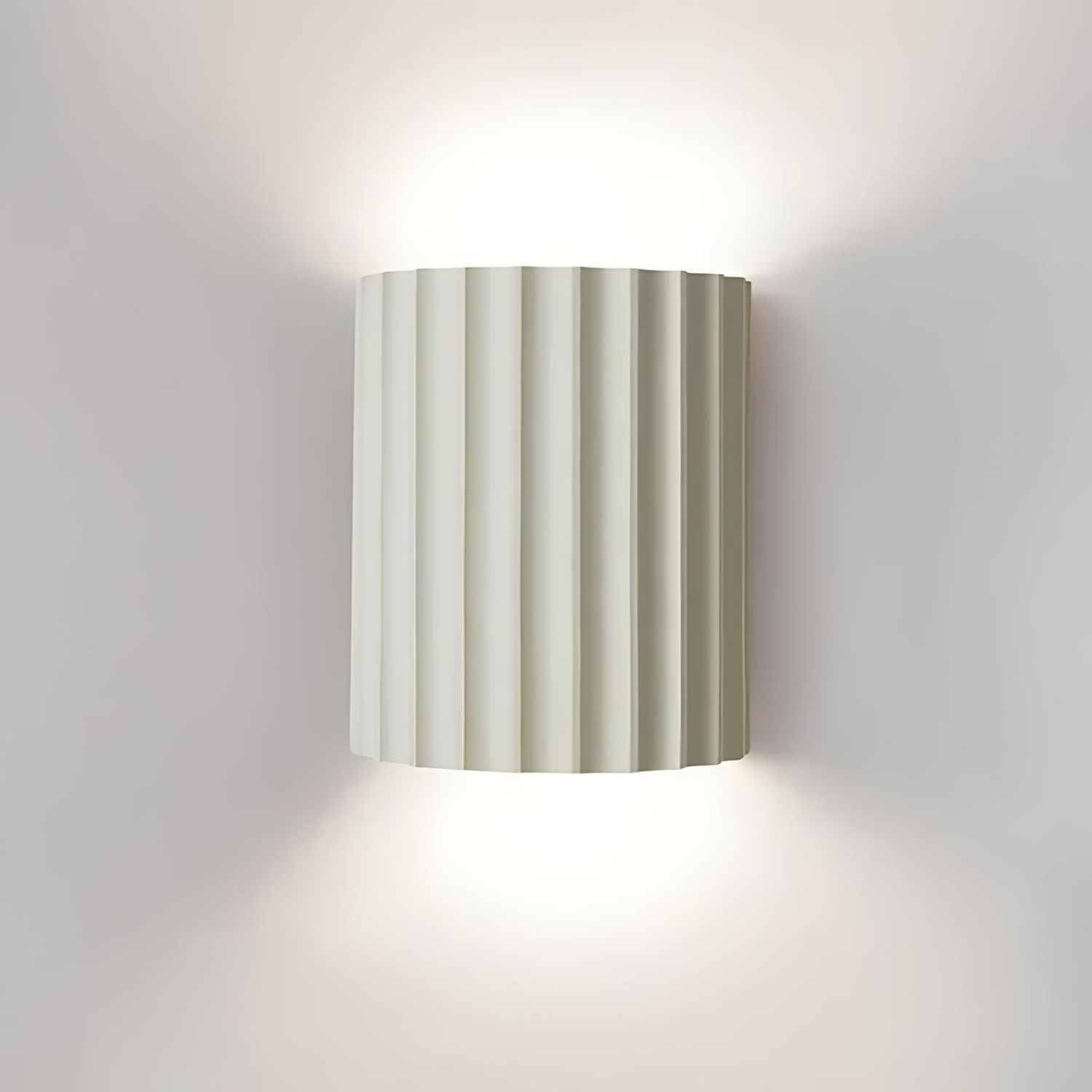 LumiWave – Wall Lamp with Wavy Design for a Modern Interior