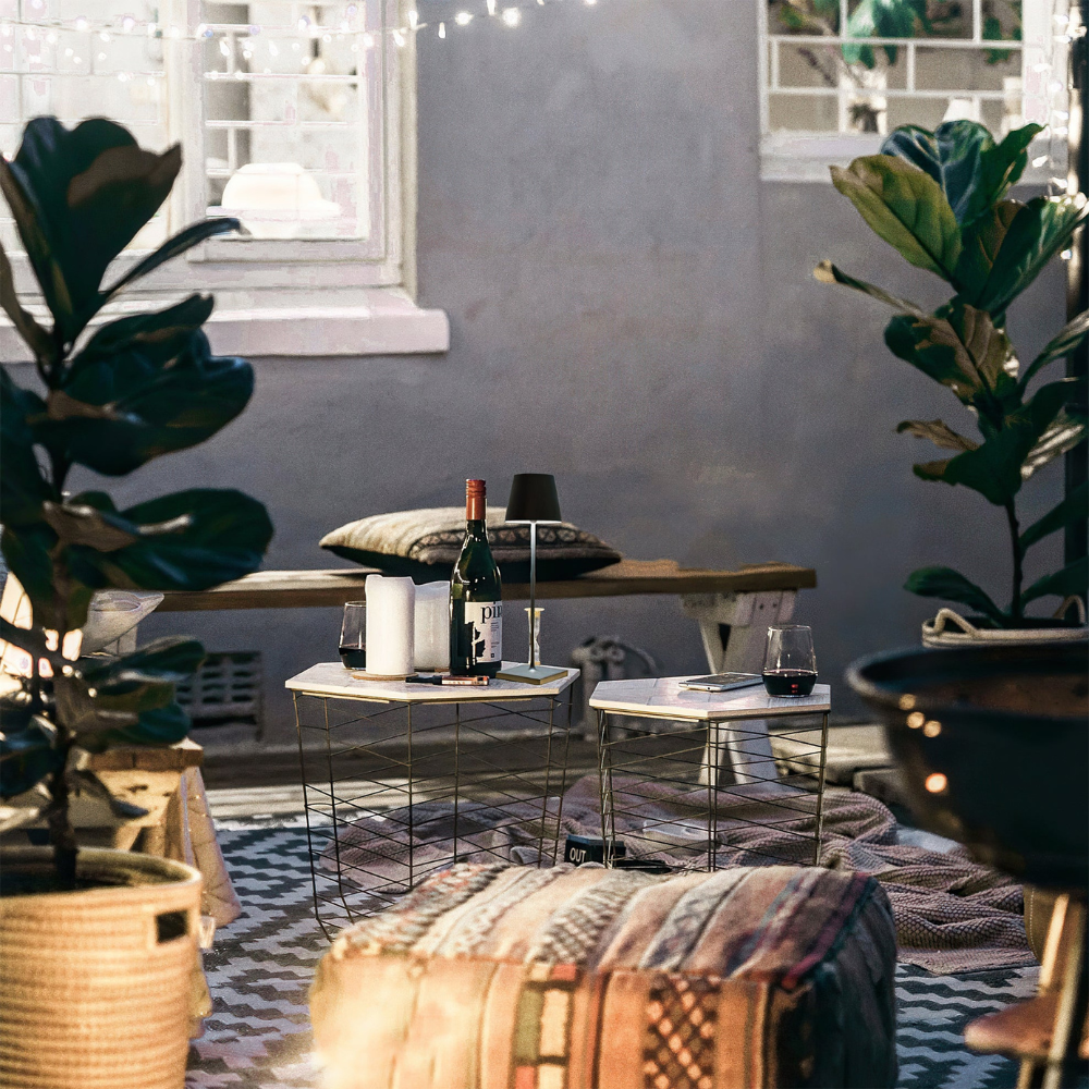 GoldGlow – Wireless Table Lamp with Luxury Design