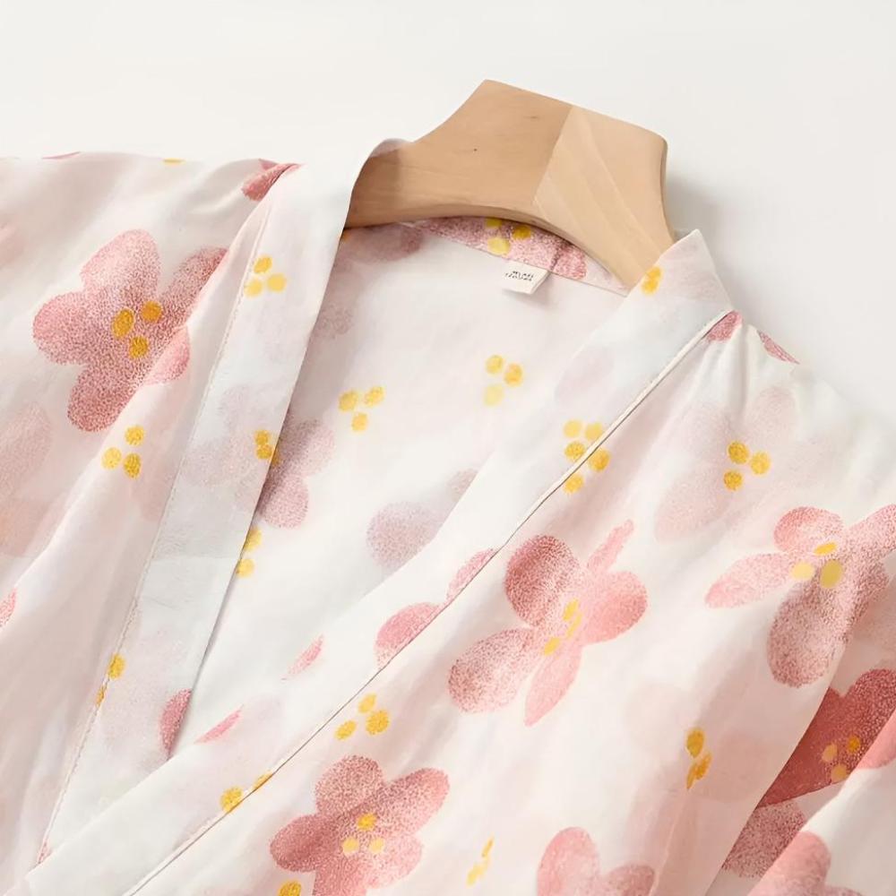 BloomLuxe – Refined Cotton Bathrobe with Japanese Influences for Pure Relaxation