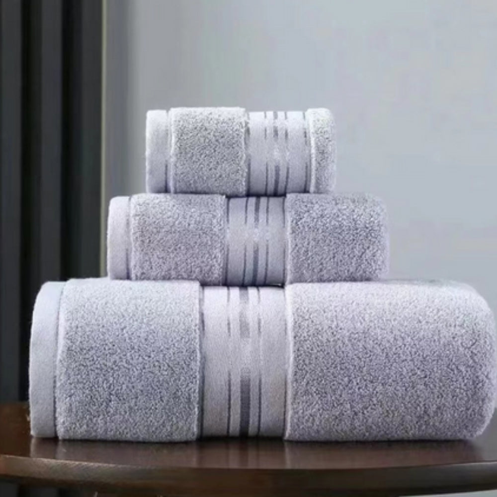 LumiLuxe Egyptian Towel Set – Soft Luxury for a Refined Bathroom