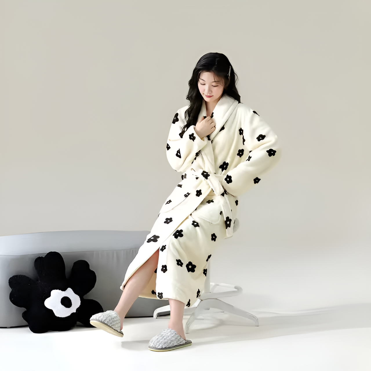 Wellness – Luxe Fleece Bathrobe with Elegant Sherpa Details for Ultimate Home Comfort
