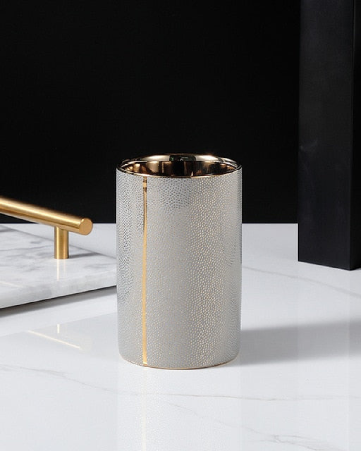 Opulisse – Luxury Bathroom Set with Refined Texture and Golden Accents