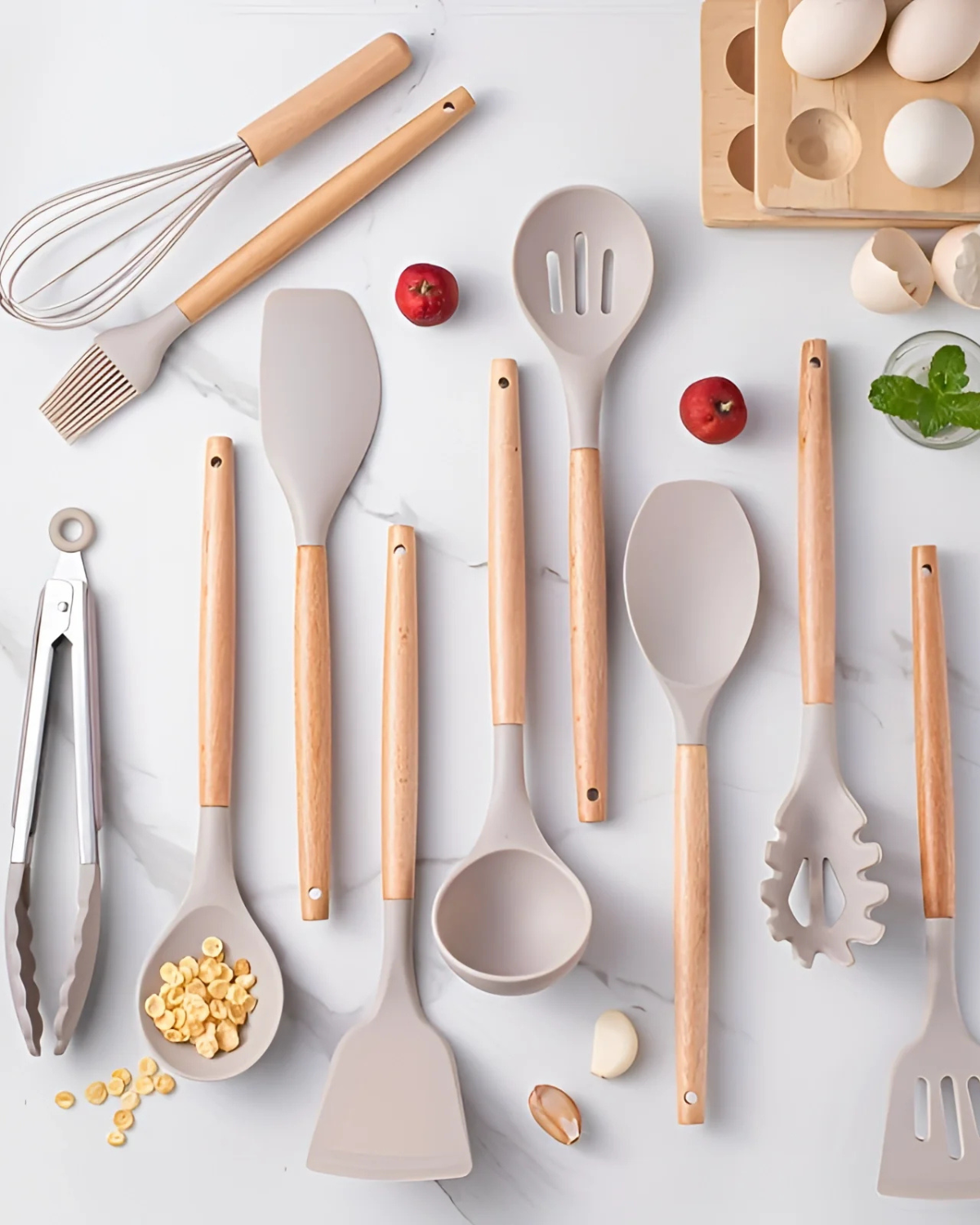 Naturéa – Eco-friendly Silicone Kitchen Set with Bamboo Handles (12-piece)