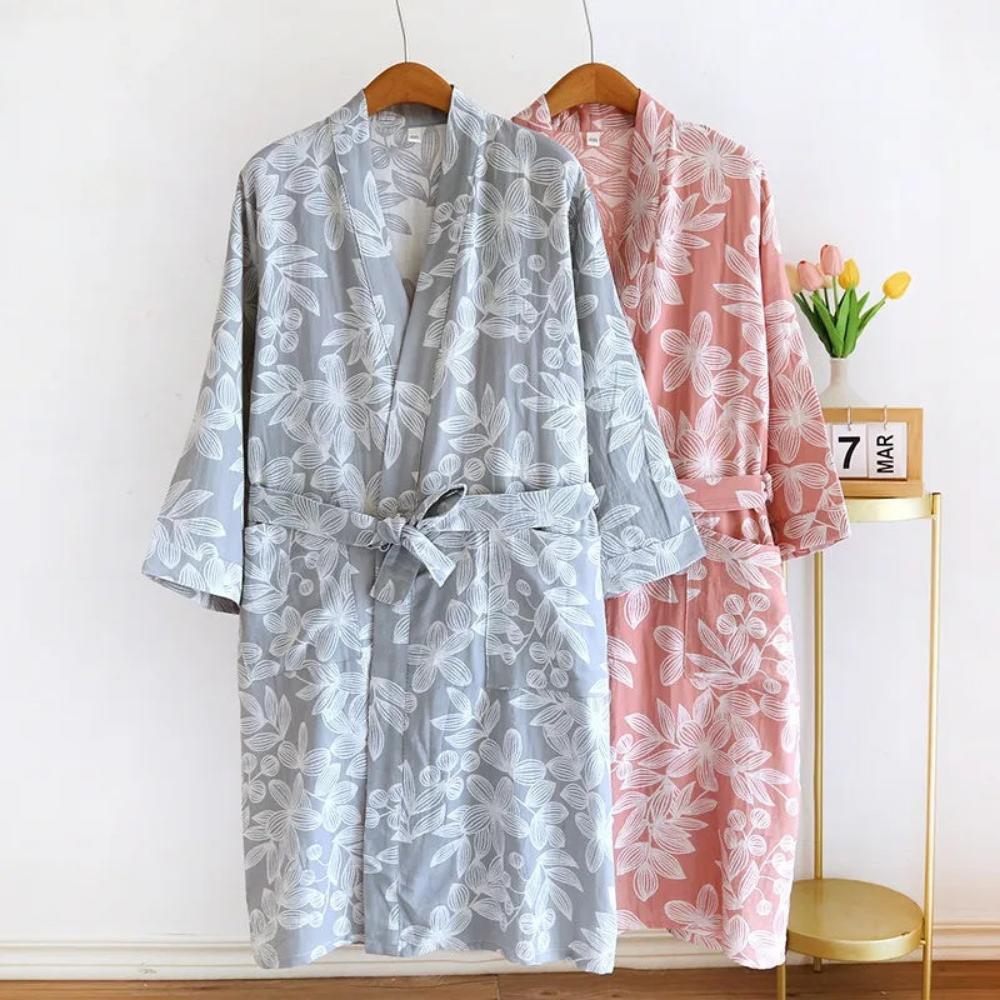 SereniLoom – Soft & Breathable Kimono Bathrobe of Luxury Cotton for Relaxing Moments