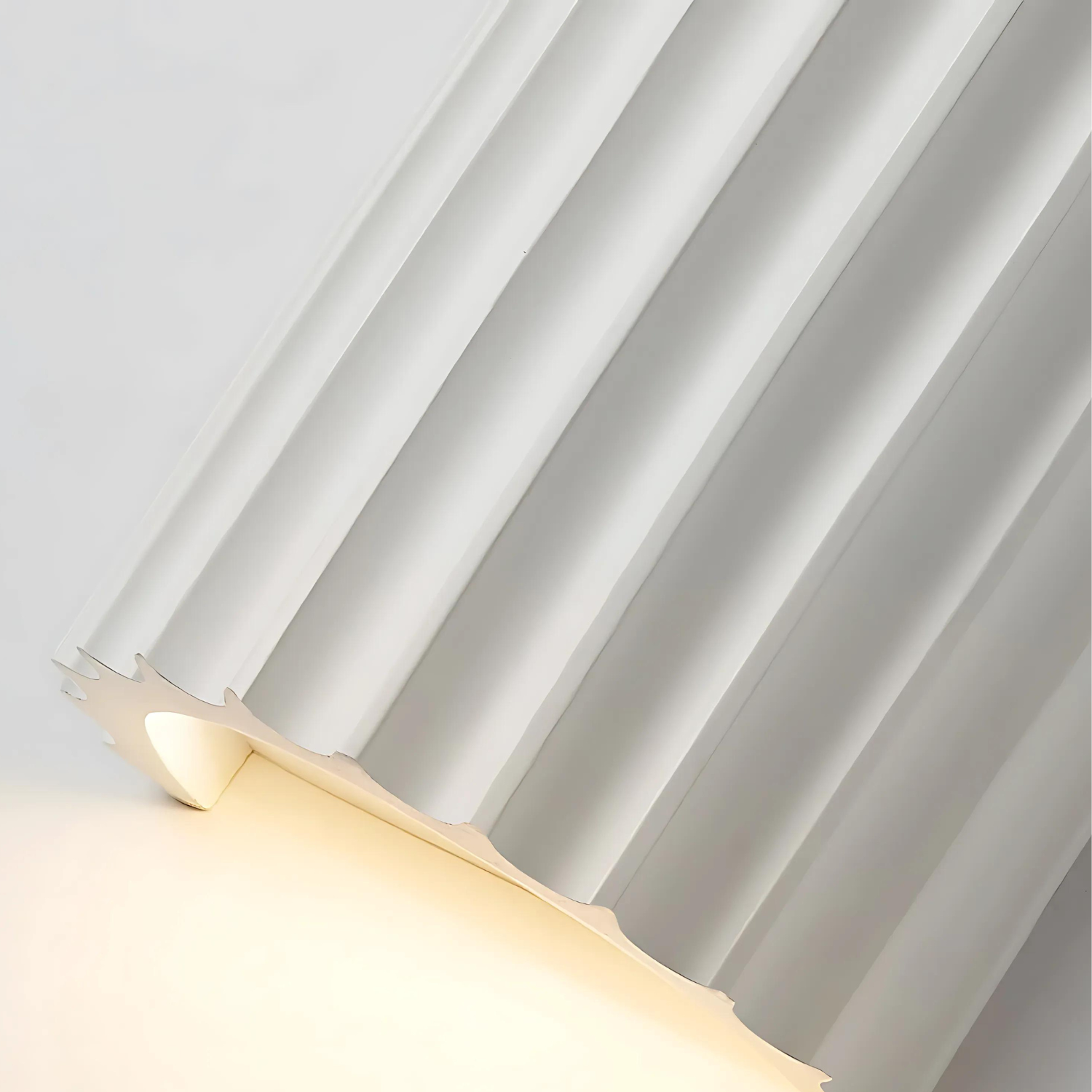 LumiWave – Wall Lamp with Wavy Design for a Modern Interior