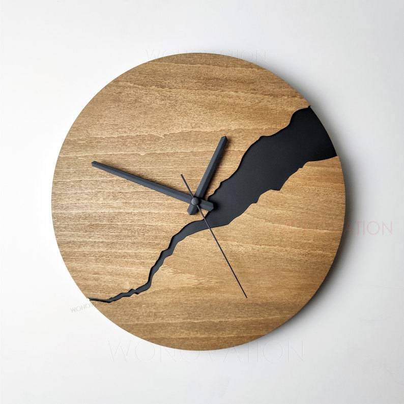 NordicCrack – Unique Wall Clock with Rustic Elegance and Cracked Wood Finish