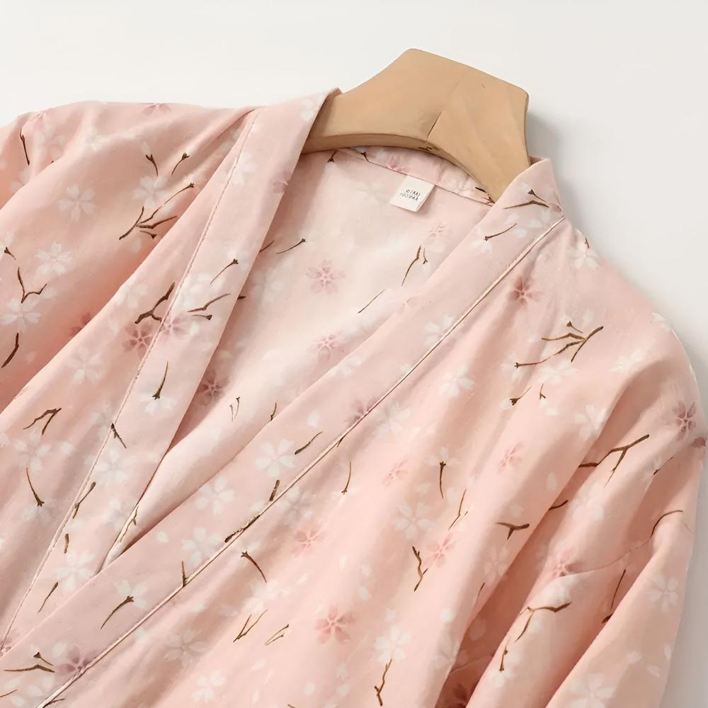 BloomLuxe – Refined Cotton Bathrobe with Japanese Influences for Pure Relaxation