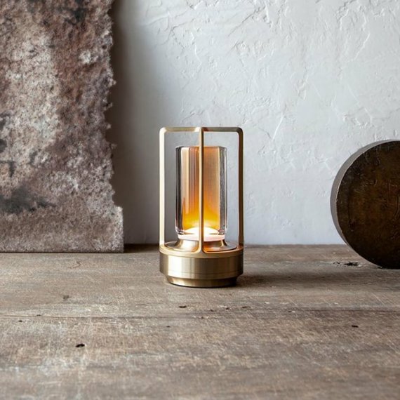 CrystalGlow – Elegant Dimmable Table Lamp with Crystal Ambience