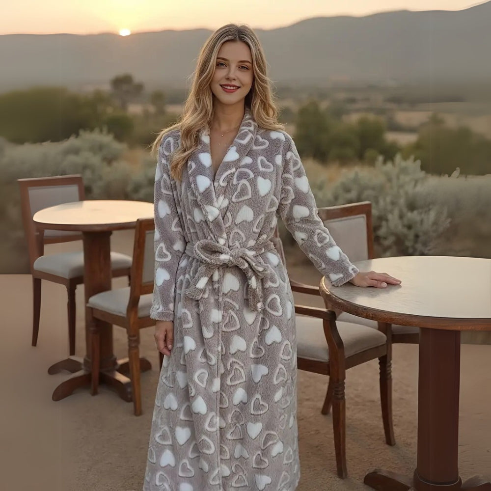 VelvEssence – Luxury Flannel Bathrobe with Soft Wellness Look