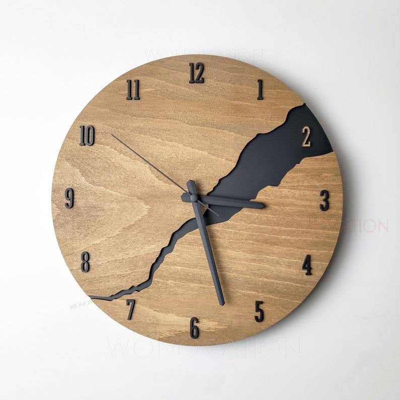NordicCrack – Unique Wall Clock with Rustic Elegance and Cracked Wood Finish