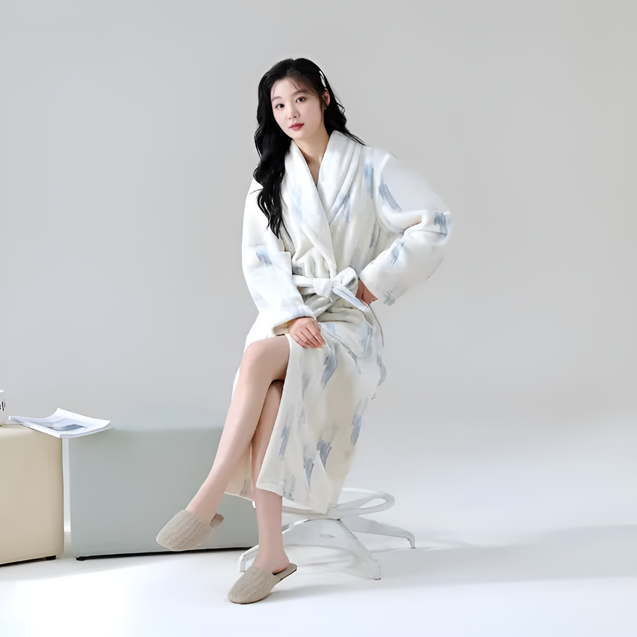 Wellness – Luxe Fleece Bathrobe with Elegant Sherpa Details for Ultimate Home Comfort