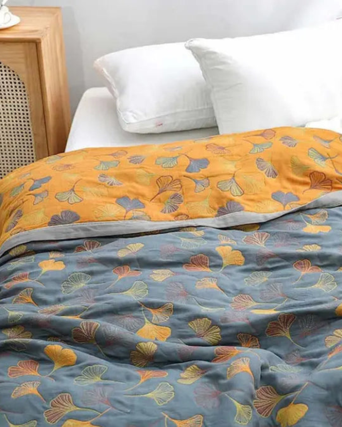 Aurielle – Luxe Cotton Throw with Refined Leaf Pattern for Warmth and Style