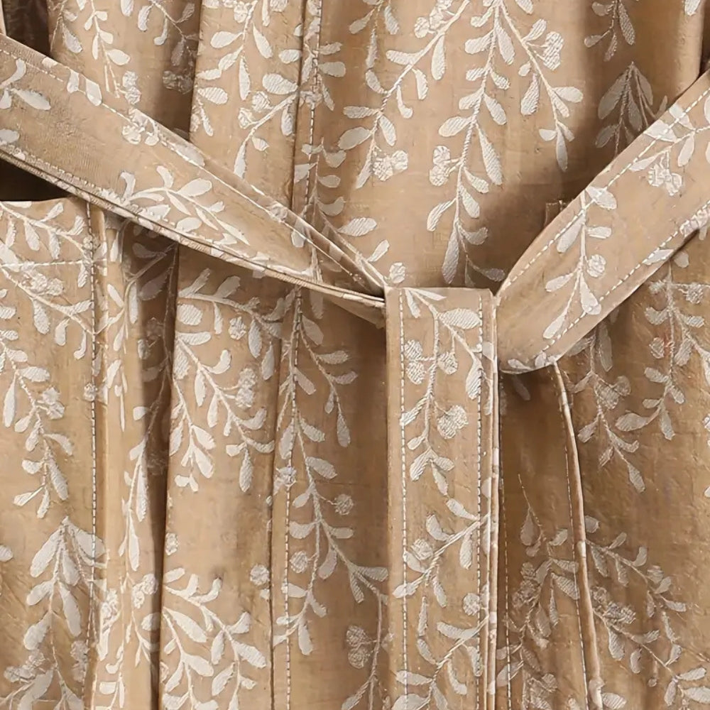VeluSage – Refined Cotton Bathrobe with Jacquard Detail for Pure Relaxation