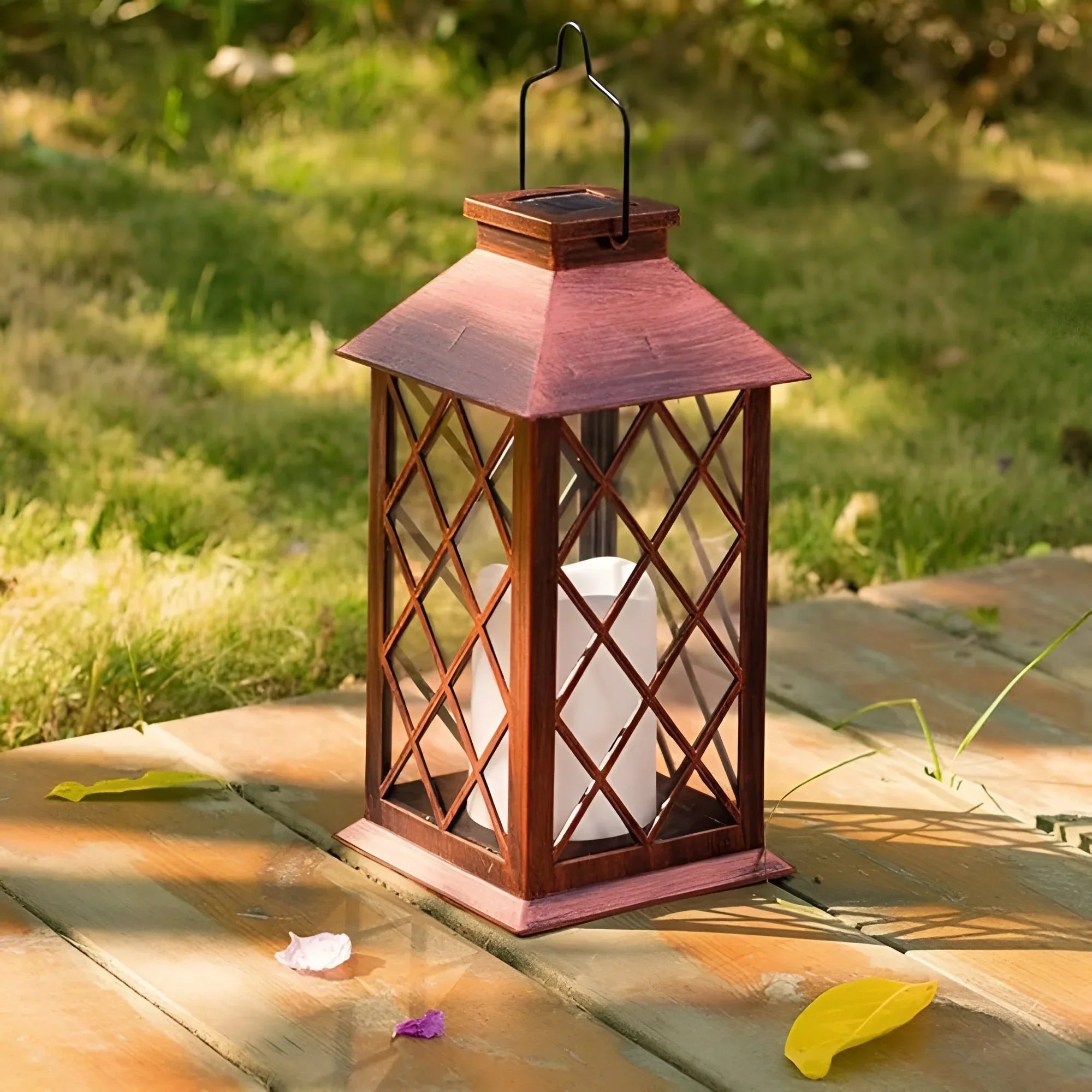 LumiCrest – Elegant Solar Garden Lantern with Timeless Ambiance for Outdoors