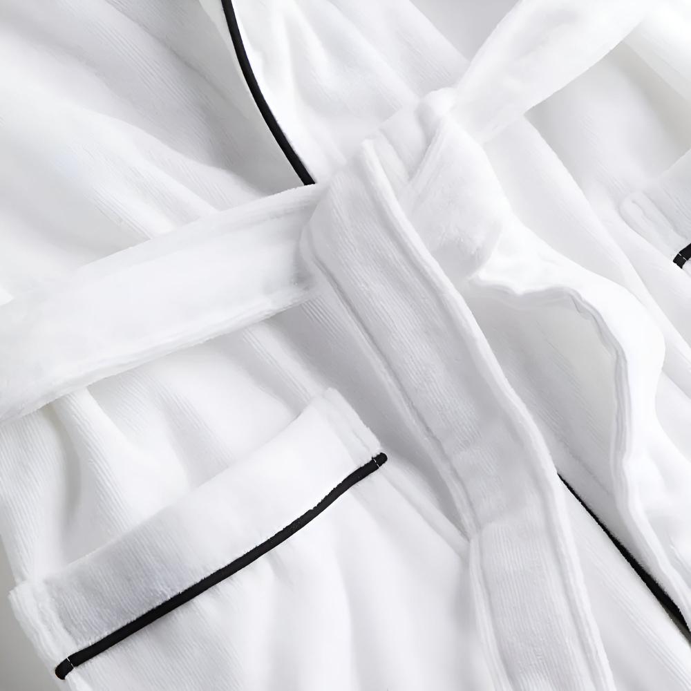 LumiLounge Luxe Cotton Bathrobe with Short Sleeves – For a Fresh and Stylish Summer Look