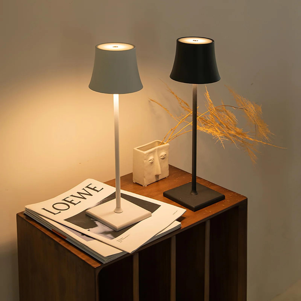 GoldGlow – Wireless Table Lamp with Luxury Design