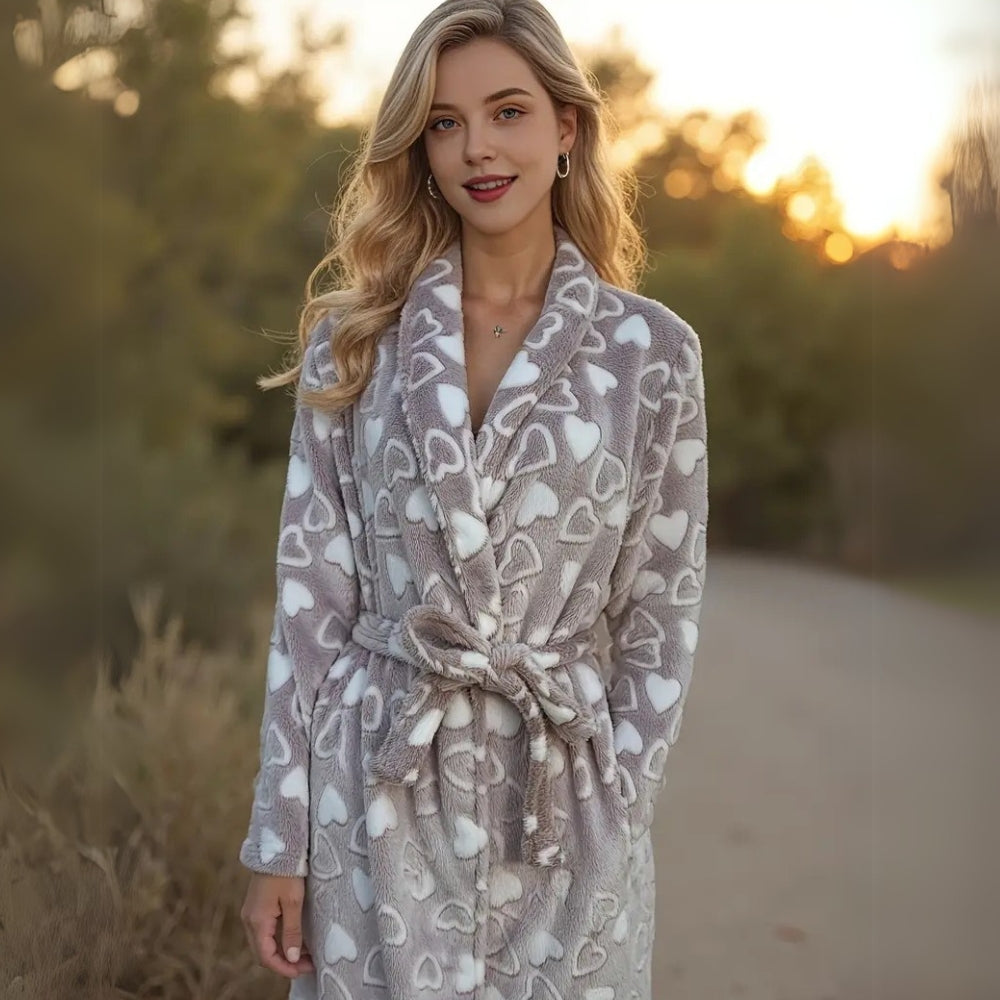 VelvEssence – Luxury Flannel Bathrobe with Soft Wellness Look