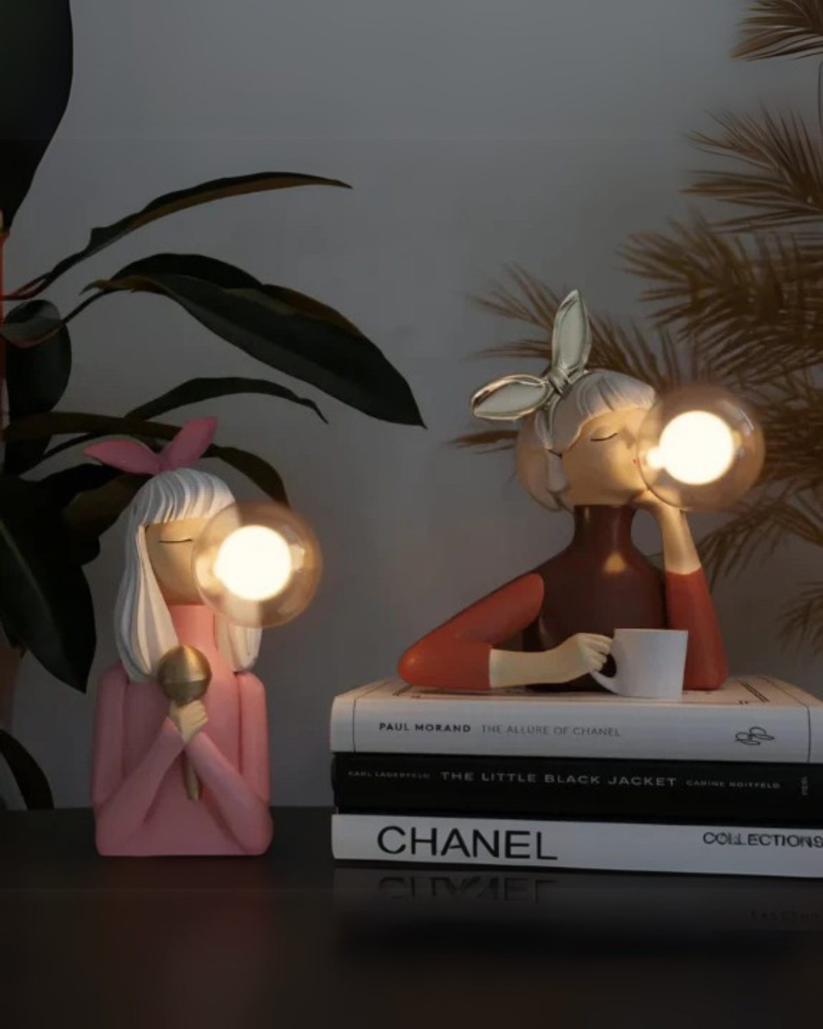 LumiSphère – Sculptural Table Lamp with Poetic Light Sphere for a Cozy Interior