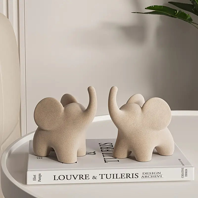 Figurine stylisée d’éléphant en résine avec finition velours floqué