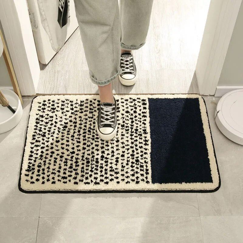NordicFlow – Luxe Handmade Bath Mat with Abstract Design for Stylish Bathrooms