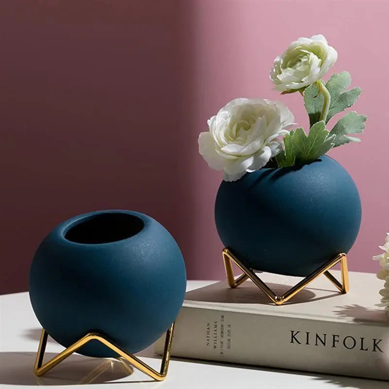 VividNest – Modern Ceramic Plant Pot with Stylish Stand