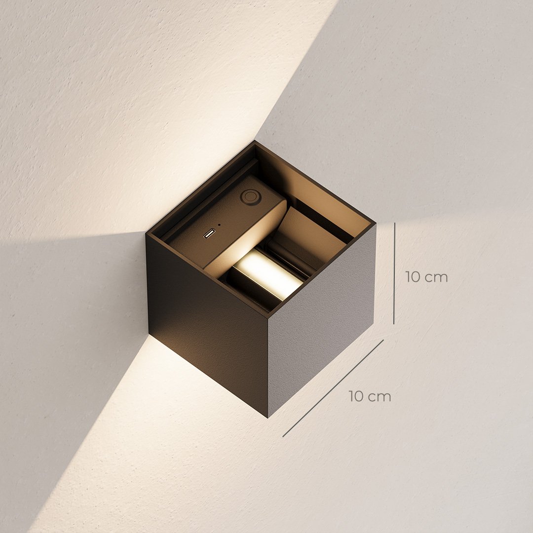 Xena – LED Wall Lamp with Adjustable Light Valves