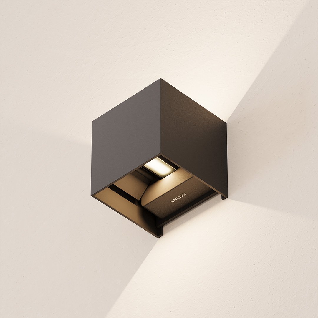 Xena – LED Wall Lamp with Adjustable Light Valves