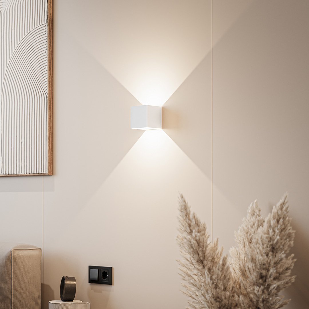 Xena – LED Wall Lamp with Adjustable Light Valves