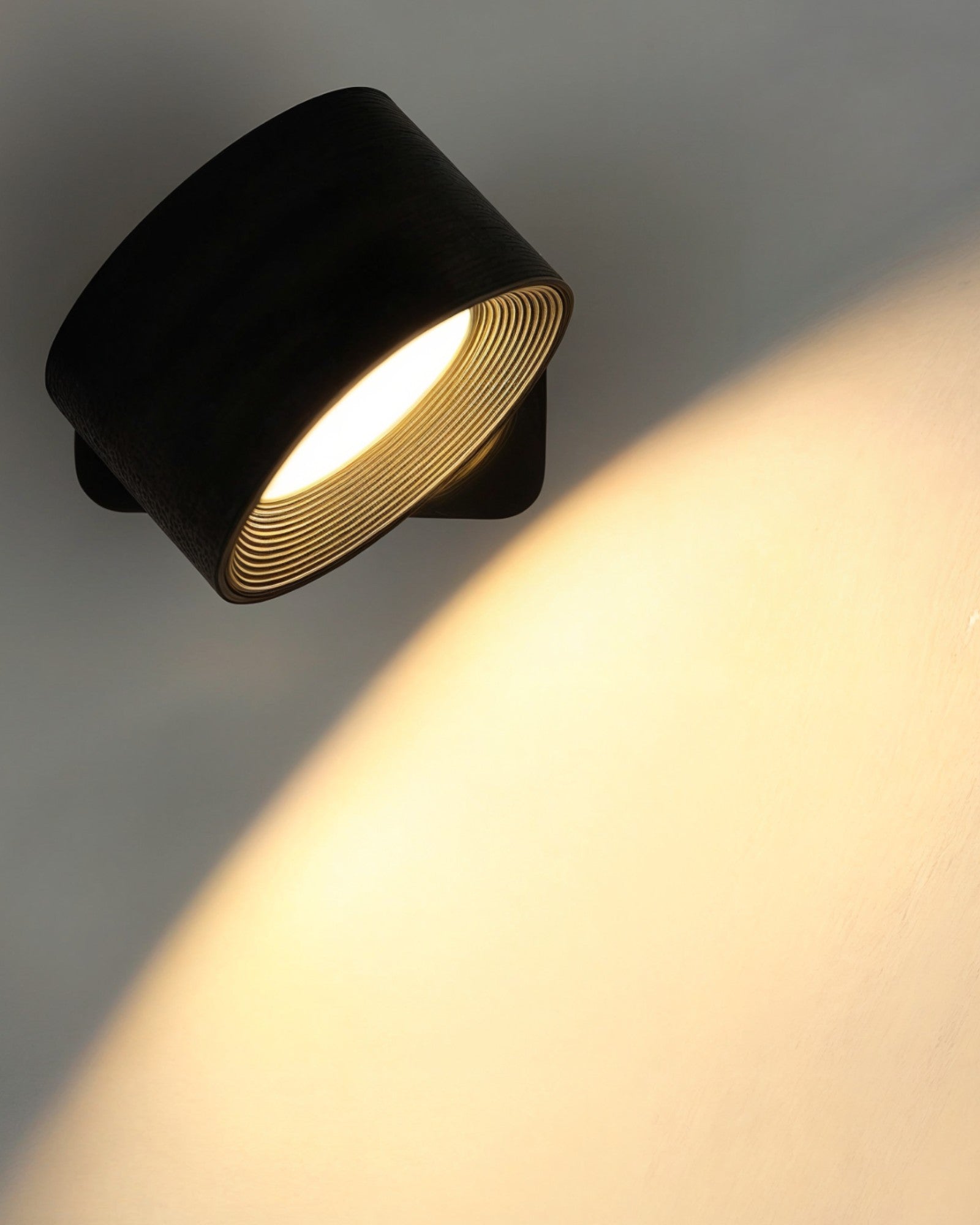 LumiAmbiance – Wall Lamp Modern and Wireless with 360° Flexibility for Stylish Lighting