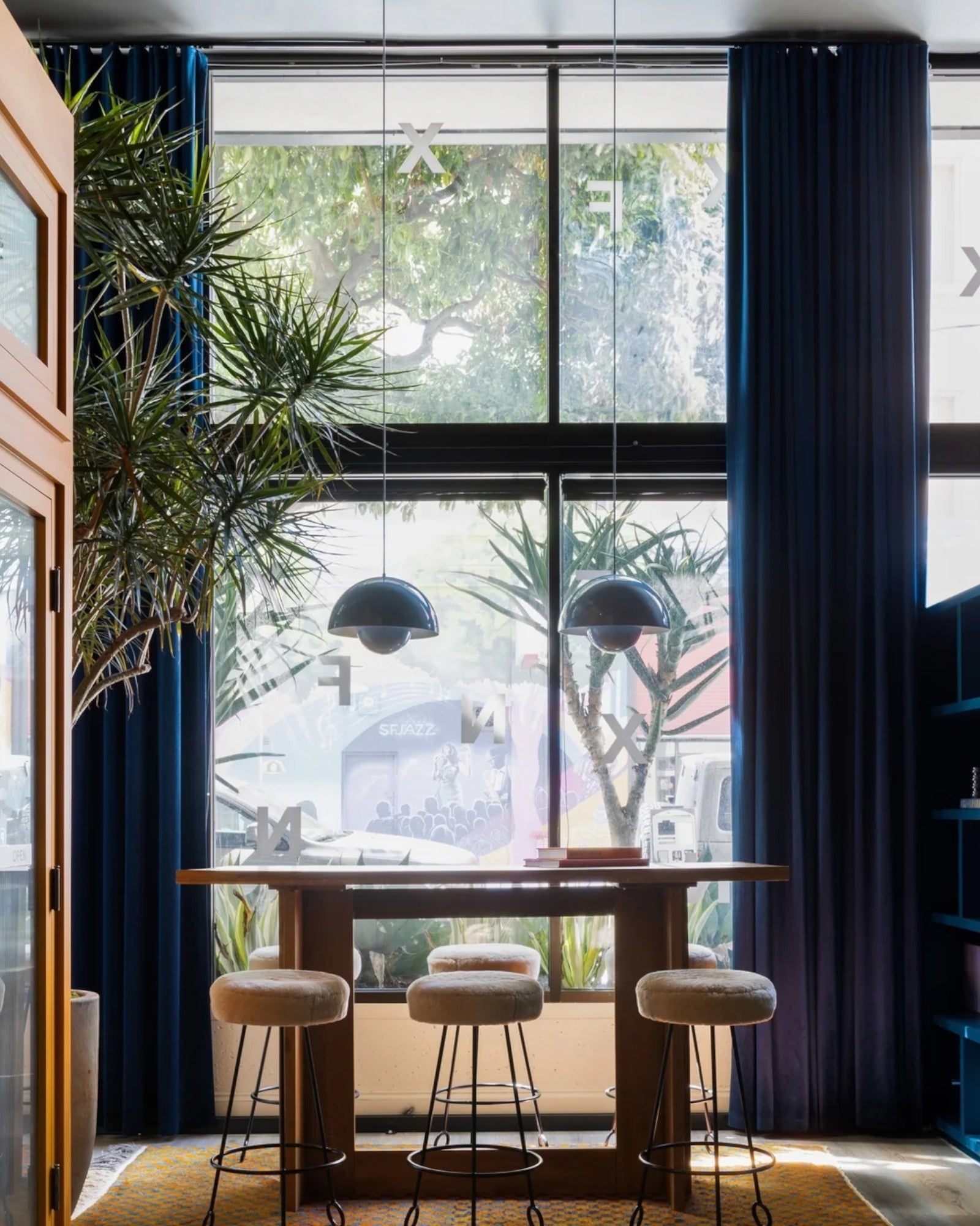 LoftElegance – Ø23cm Ceiling Lamp with Adjustable 2m Cable and Warm White Light