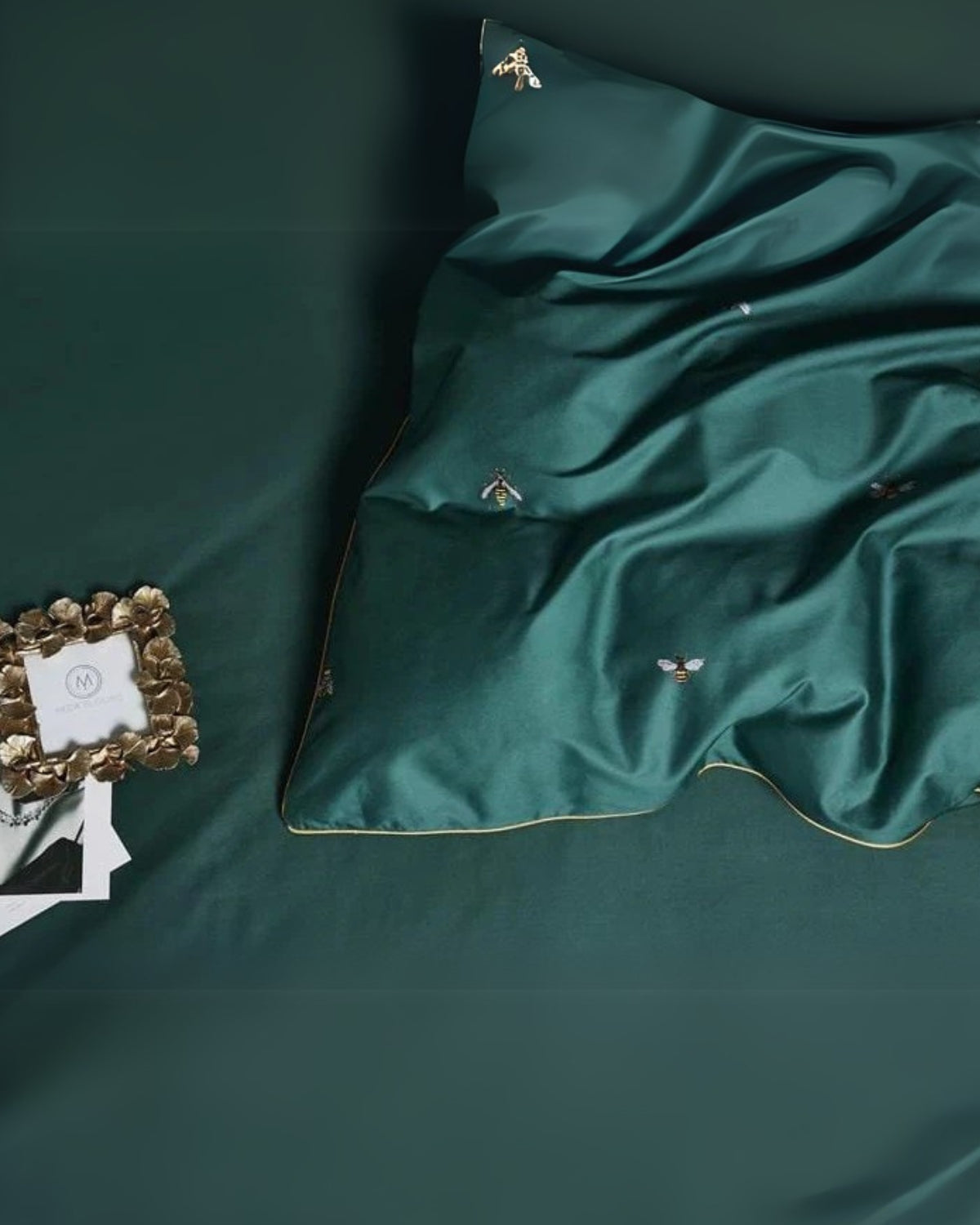 L’Apiculture – Luxe Egyptisch Katoenen Beddengoedset met Verfijnd Bijenmotief