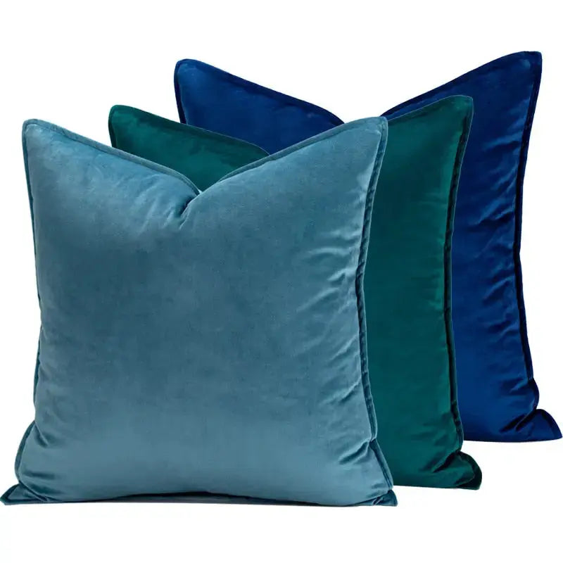 VelvetLux – Luxe Velvet Cushion Cover with Flannel Edge