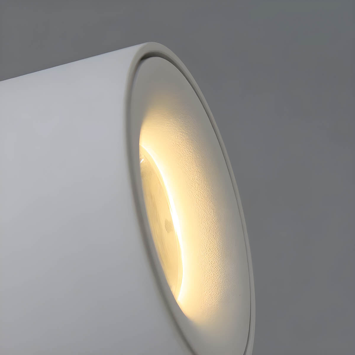 LumiFlex – Dimmable Wall Lamp with Minimalist Design and Rotatable Head