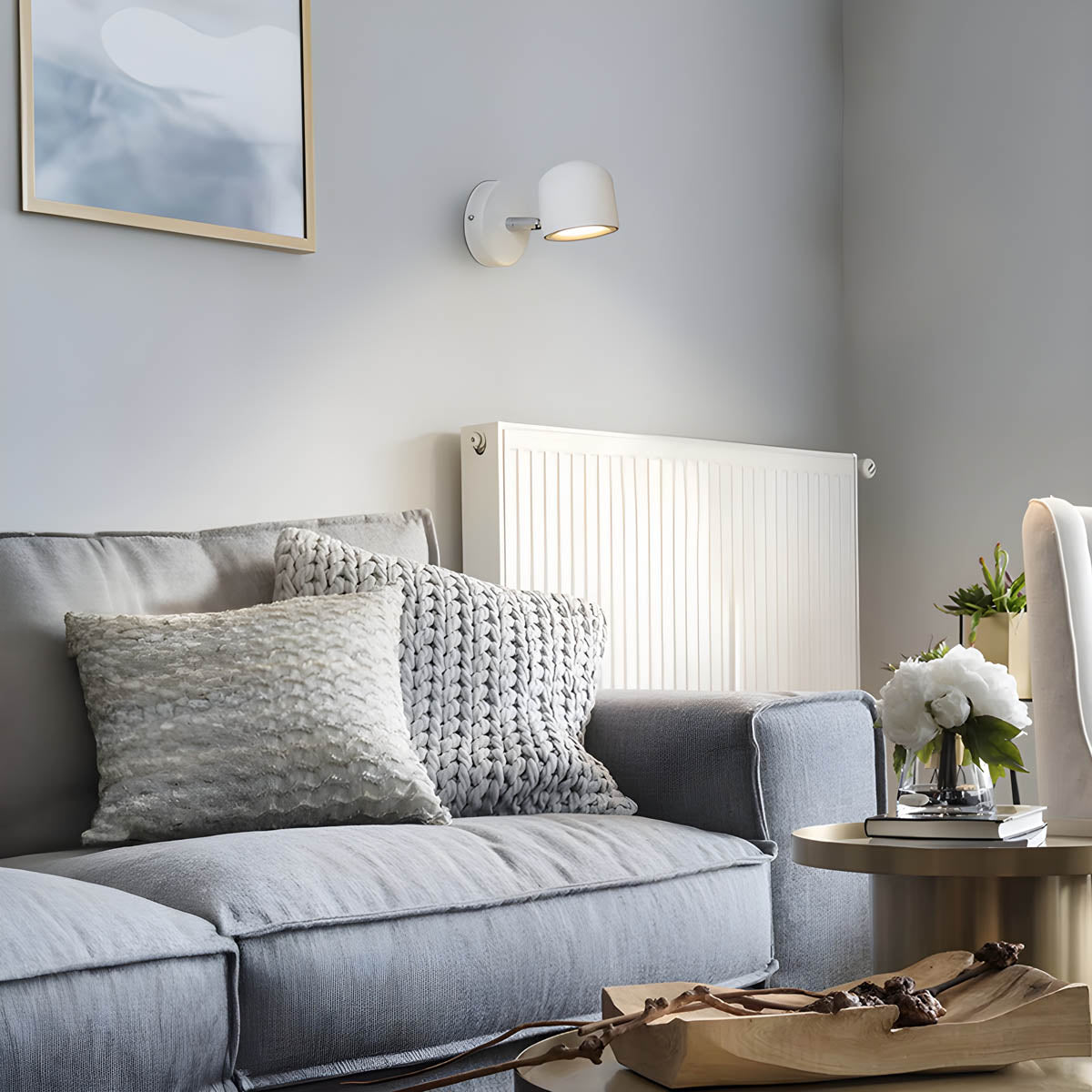 LumiFlex – Dimmable Wall Lamp with Minimalist Design and Rotatable Head